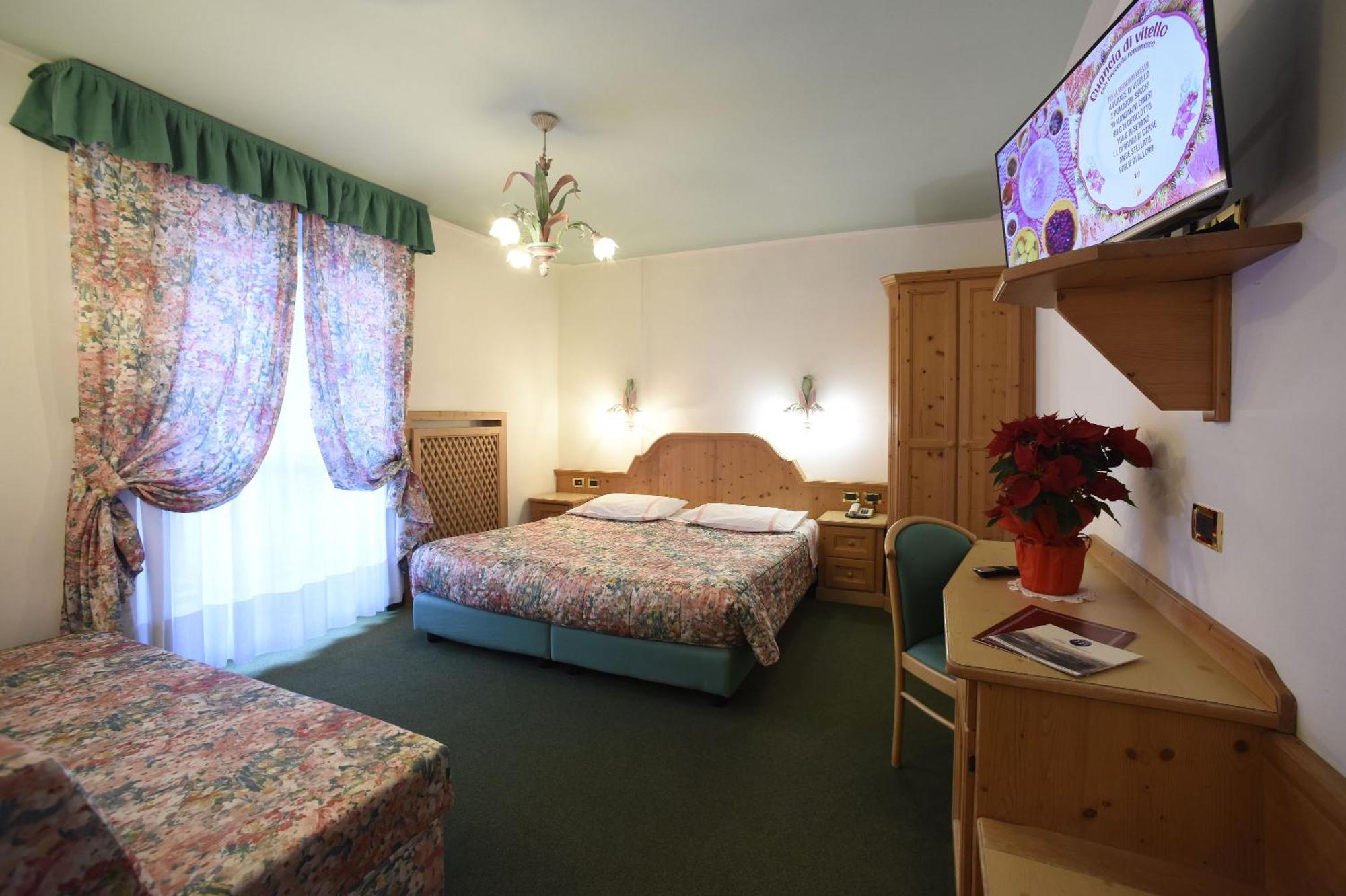 Double or Twin Room Balcony