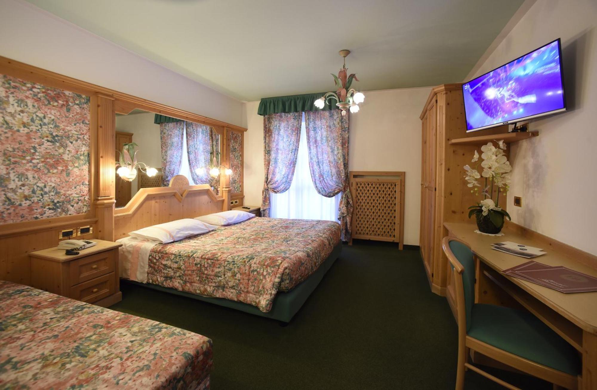 Double or Twin Room Balcony